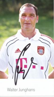 Walter Junghans   2010/2011  FC Bayern München Fußball Autogrammkarte original signiert 