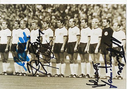 DFB WM 1966  mit Seeler, Tilkowski, Schnellinger, Weber, Haller, Heldt  Fußball Autogramm Mannschafts Foto original signiert 