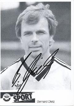 Bernard Dietz  Fußball Autogrammkarte  original signiert 